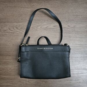 Tommy Hilfiger Crossbody